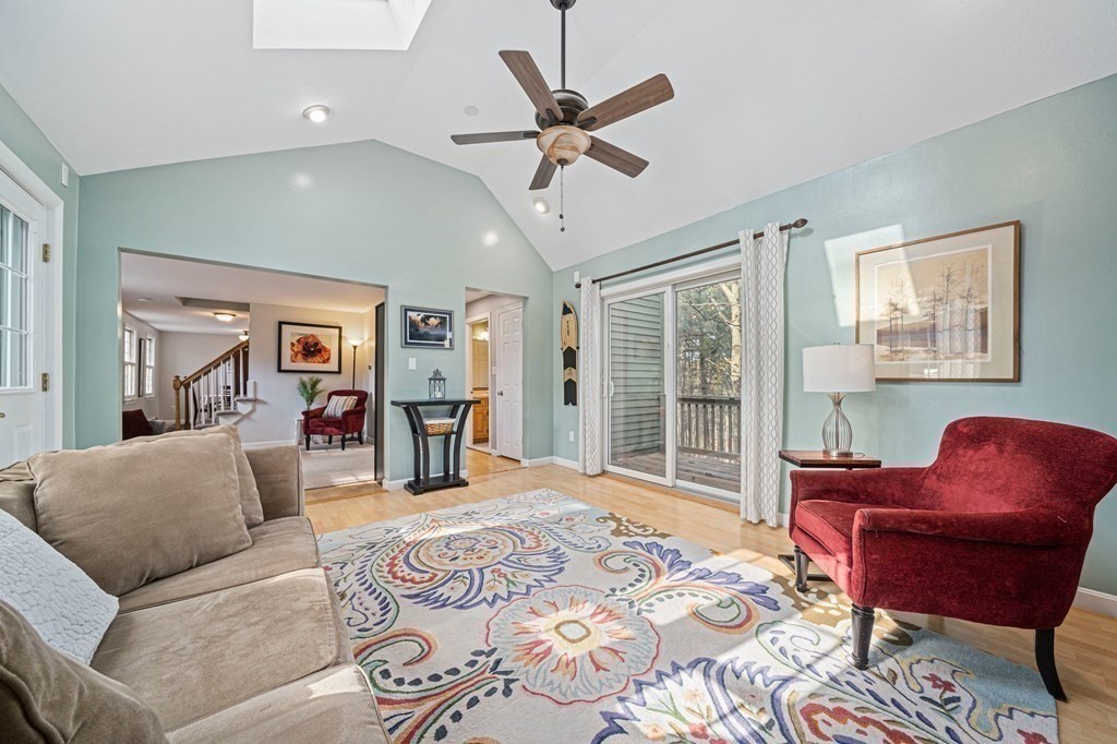 46 Kingsbury Road Norfolk, MA 02056 - Photo 6 of 36 Gallery Image 6