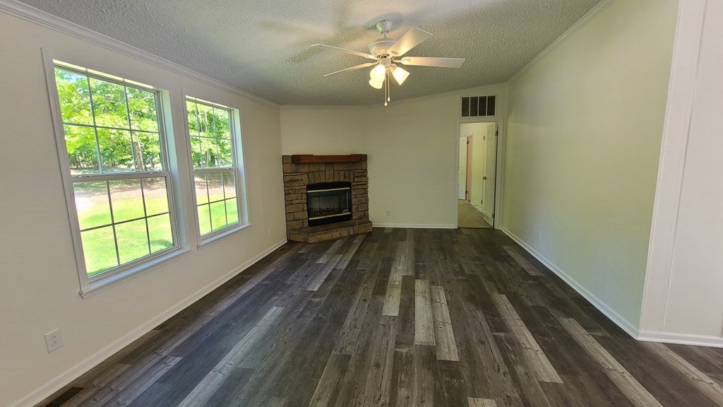 2256 Spencer Road Dillwyn, VA 23936 - Photo 3 of 26 Gallery Image 3