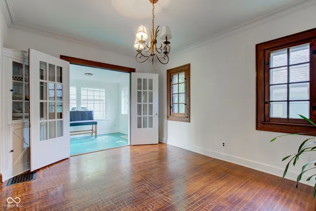 $399,000 | 715 Kessler Blvd E Drive, Indianapolis, IN 46220