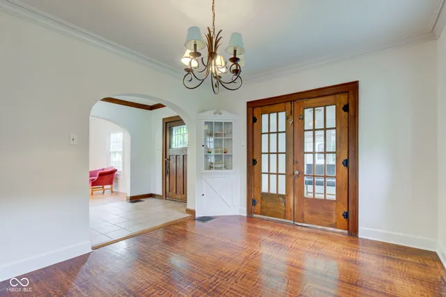 $399,000 | 715 Kessler Blvd E Drive, Indianapolis, IN 46220