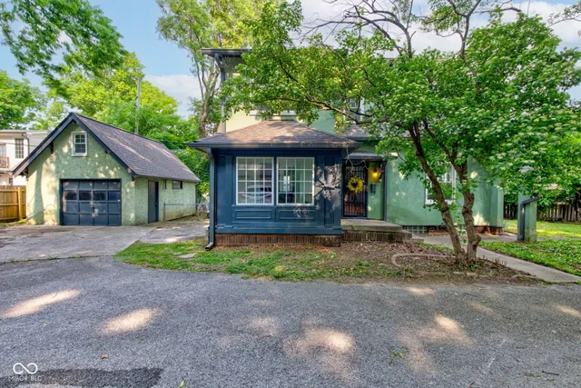 $399,000 | 715 Kessler Blvd E Drive, Indianapolis, IN 46220