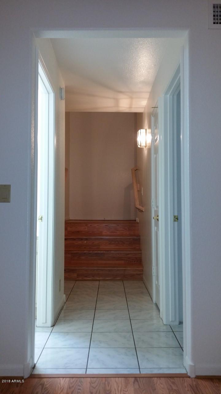 8754 West Wethersfield Road Peoria, AZ 85381 - Photo 13 of 32 Wethersfield Rd, Hallway Downstair 1
