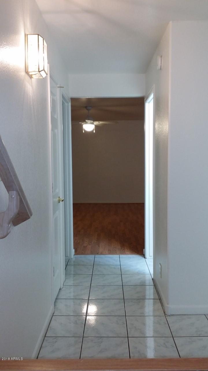 8754 West Wethersfield Road Peoria, AZ 85381 - Photo 17 of 32 Wethersfield Rd, Hallway Downstair 2