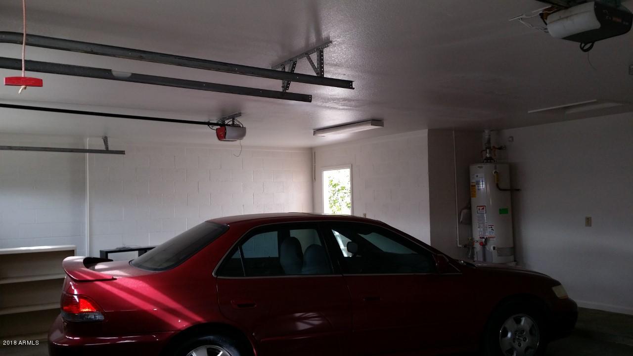 8754 West Wethersfield Road Peoria, AZ 85381 - Photo 28 of 32 Wethersfield Rd, Garage 1