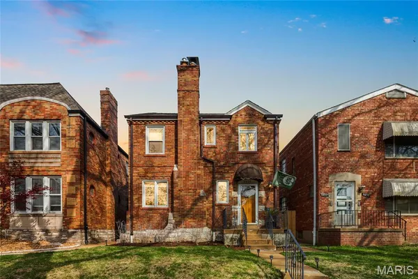 $379,000 | 6635 Devonshire Avenue, St. Louis, MO 63109