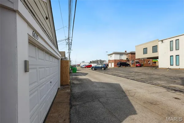 $379,000 | 6635 Devonshire Avenue, St. Louis, MO 63109