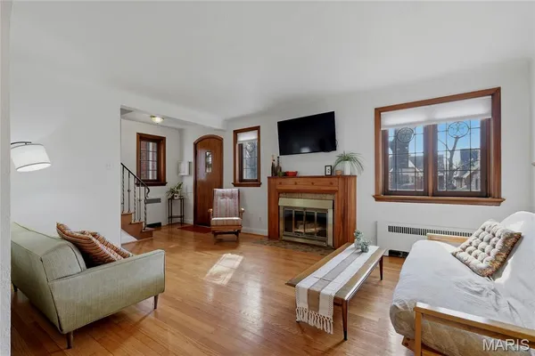 $379,000 | 6635 Devonshire Avenue, St. Louis, MO 63109