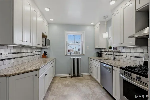 $379,000 | 6635 Devonshire Avenue, St. Louis, MO 63109