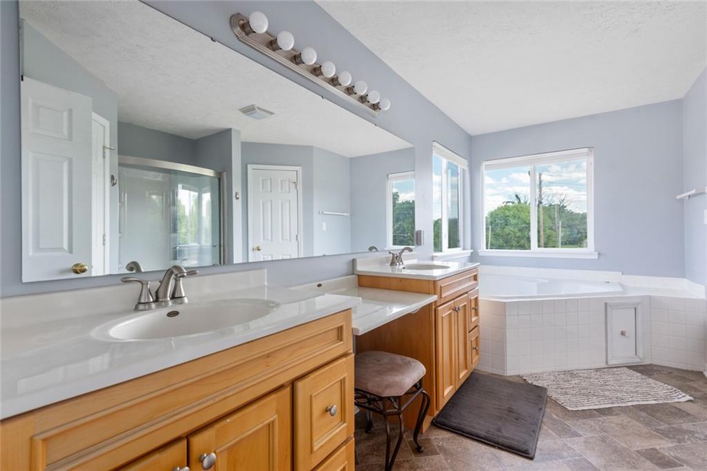 1601 Connemara Road Indianapolis, IN 46217 - Photo 19 of 33 Gallery Image 19