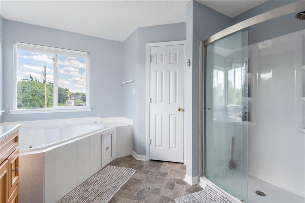 1601 Connemara Road Indianapolis, IN 46217 - Photo 20 of 33 Gallery Image 20