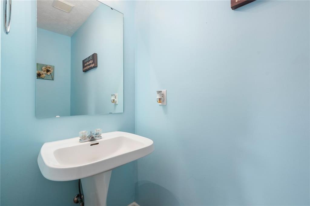 1601 Connemara Road Indianapolis, IN 46217 - Photo 22 of 33 Gallery Image 22