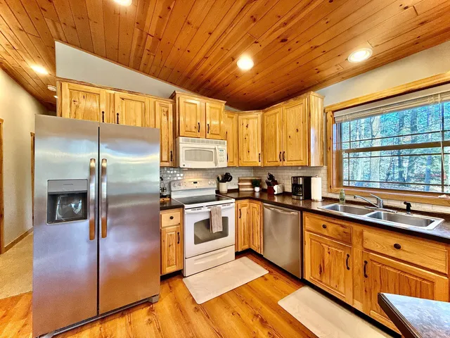 $359,900 | 7995 Treefrog Drive Northwest, Walker, MN 56484