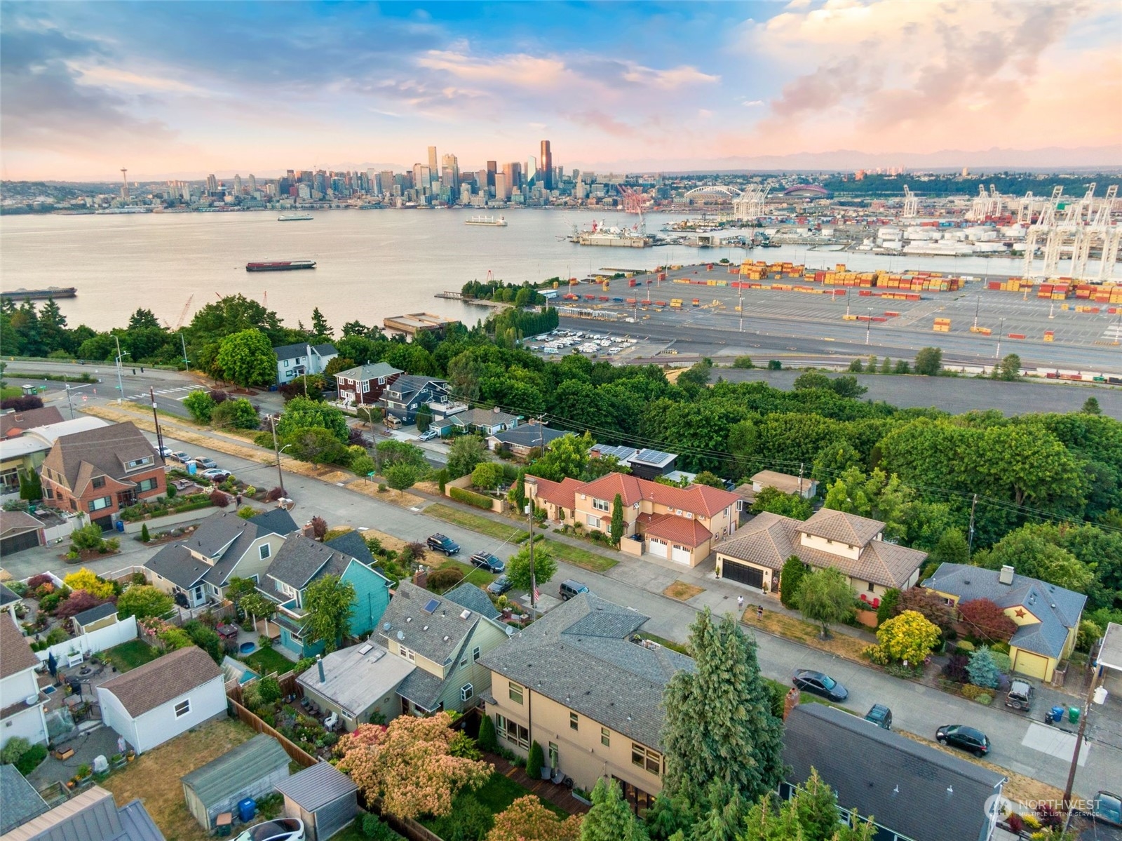 2717 36th Avenue Southwest Seattle, WA 98126 - Photo 35 of 40 a view of a city with lake