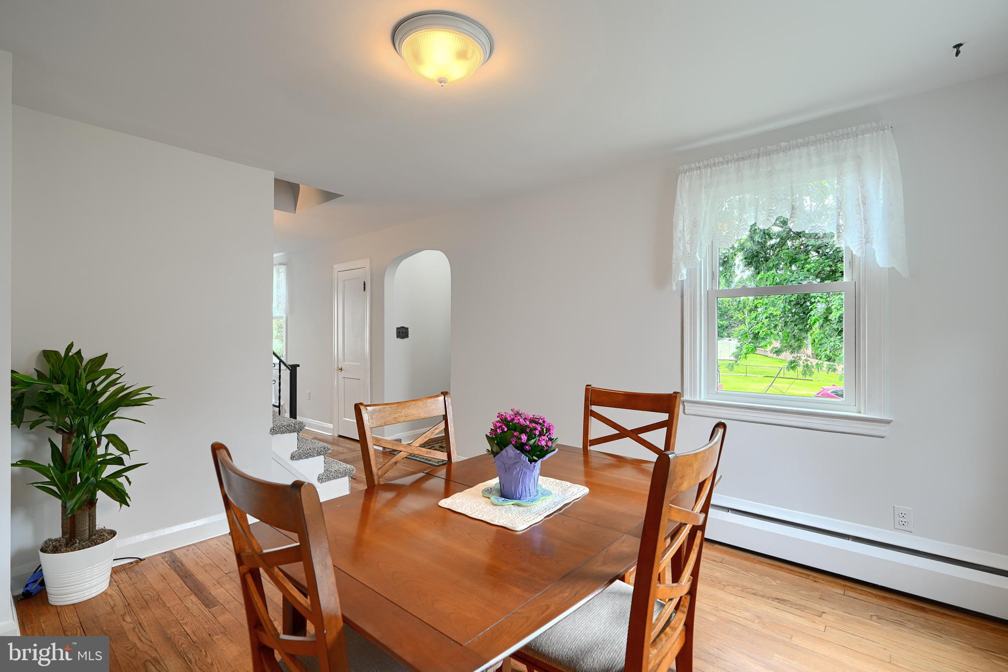 503 North Stuart Street Baltimore, MD 21221 - Photo 16 of 47 Plenty of space for dining