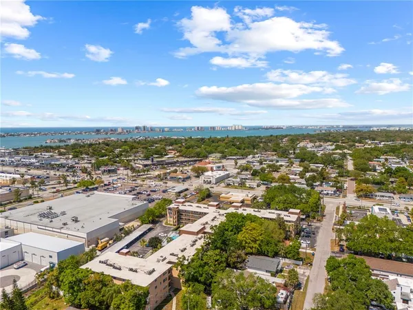 $1,500 | 2525 West Bay Drive, Unit C21, Belleair Bluffs, FL 33770