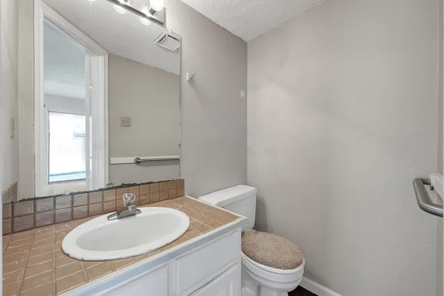 $219,000 | 3207 Ashford Park Drive, Houston, TX 77082