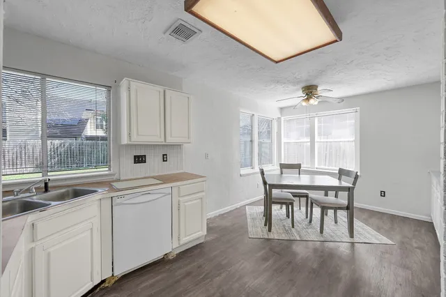 $219,000 | 3207 Ashford Park Drive, Houston, TX 77082