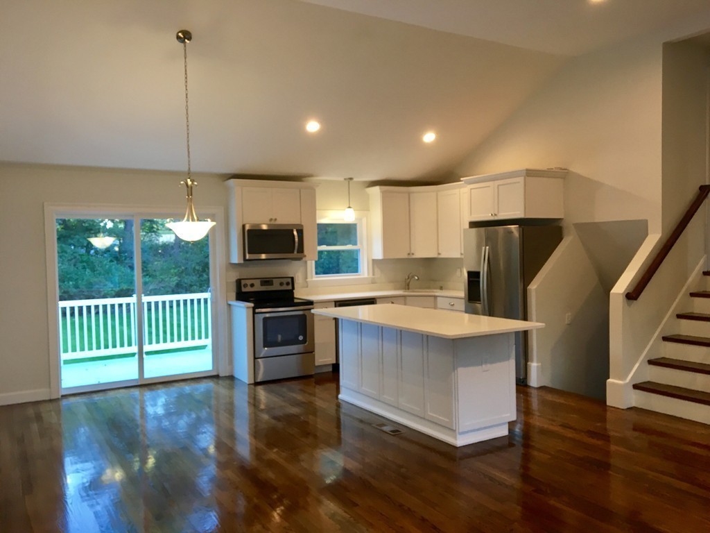 5 Caulfield Road Wayland, MA 01778 - Photo 3 of 16 Gallery Image 3