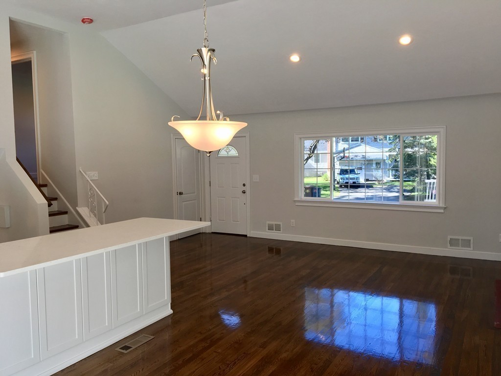 5 Caulfield Road Wayland, MA 01778 - Photo 5 of 16 Gallery Image 5