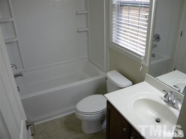 237 Grenoch Valley Lane Apex, NC 27539 - Photo 8 of 17 Photo #8