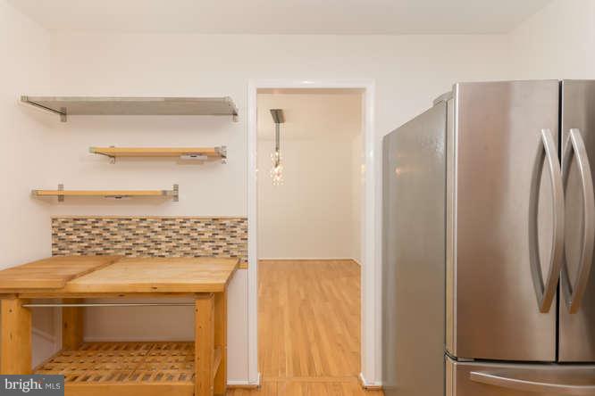 8302 Moline Place Springfield, VA 22153 - Photo 4 of 27 Kitchen