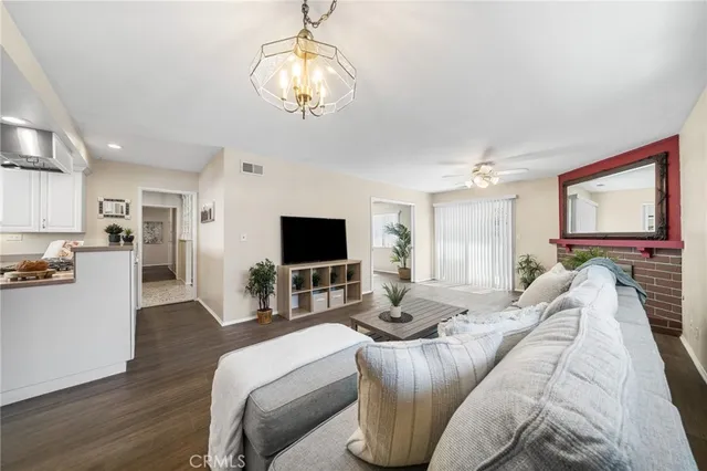 $1,195,000 | 1024 East Tularosa Avenue, Orange, CA 92866