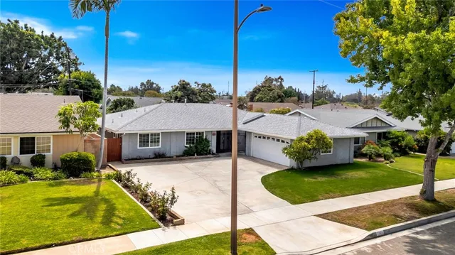 $1,195,000 | 1024 East Tularosa Avenue, Orange, CA 92866