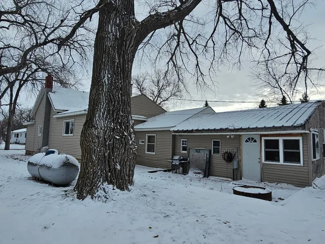 $57,999 | 705 Neill Street, Buxton, ND 58218