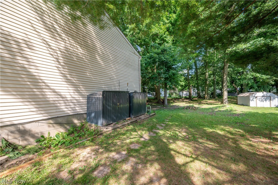 7764 Micawber Road Northeast Warren, OH 44484 - Photo 20 of 37