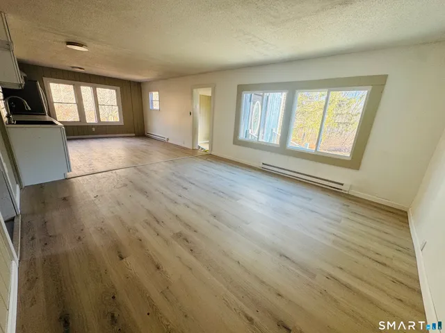 $299,900 | 625 Pudding Hill Road, Hampton, CT 06247