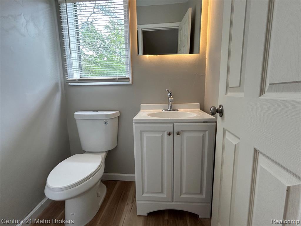 2914 East Pierson Road Flint, MI 48506 - Photo 9 of 11