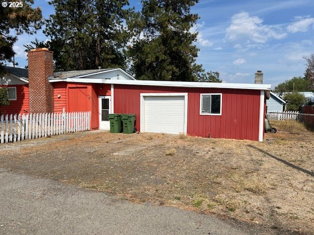 95 South 17th Avenue Elgin, OR 97827 - Photo 22 of 25 Garage