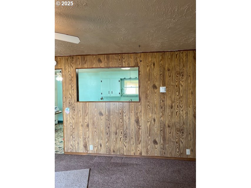 95 South 17th Avenue Elgin, OR 97827 - Photo 9 of 25 Kitchen/Living Room