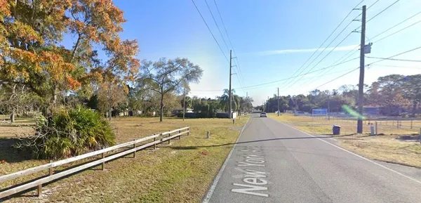 a view of a tennis court
