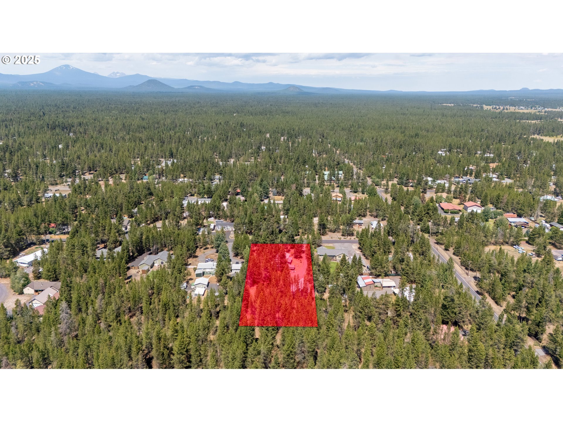 16173 North Drive La Pine, OR 97739 - Photo 18 of 23 a view of city and green space