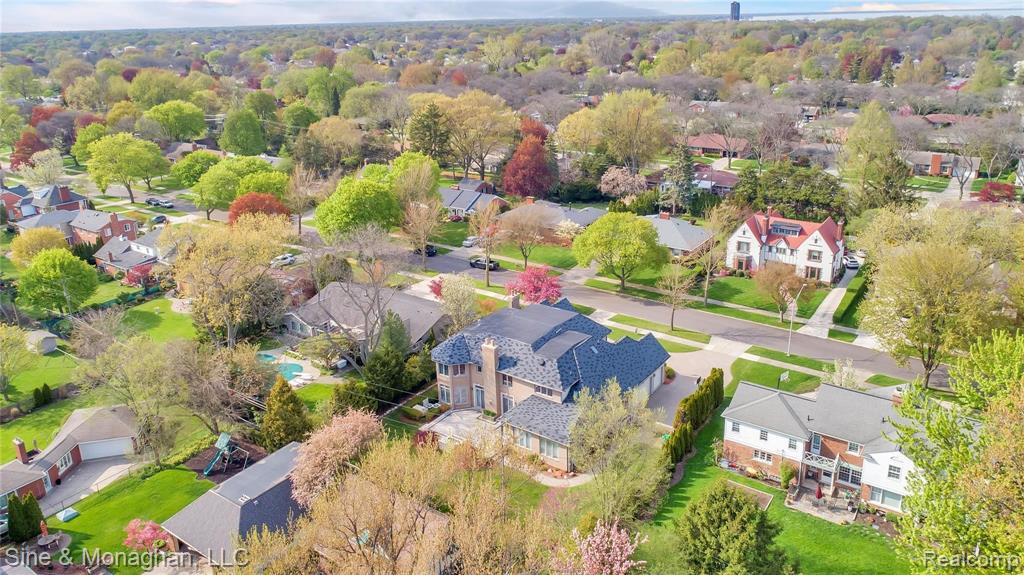 45 Roslyn Road Grosse Pointe Shores, MI 48236 - Photo 76 of 88