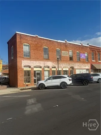 $1,800 | 1736 North Broad Street, Unit 202, Commerce, GA 30529