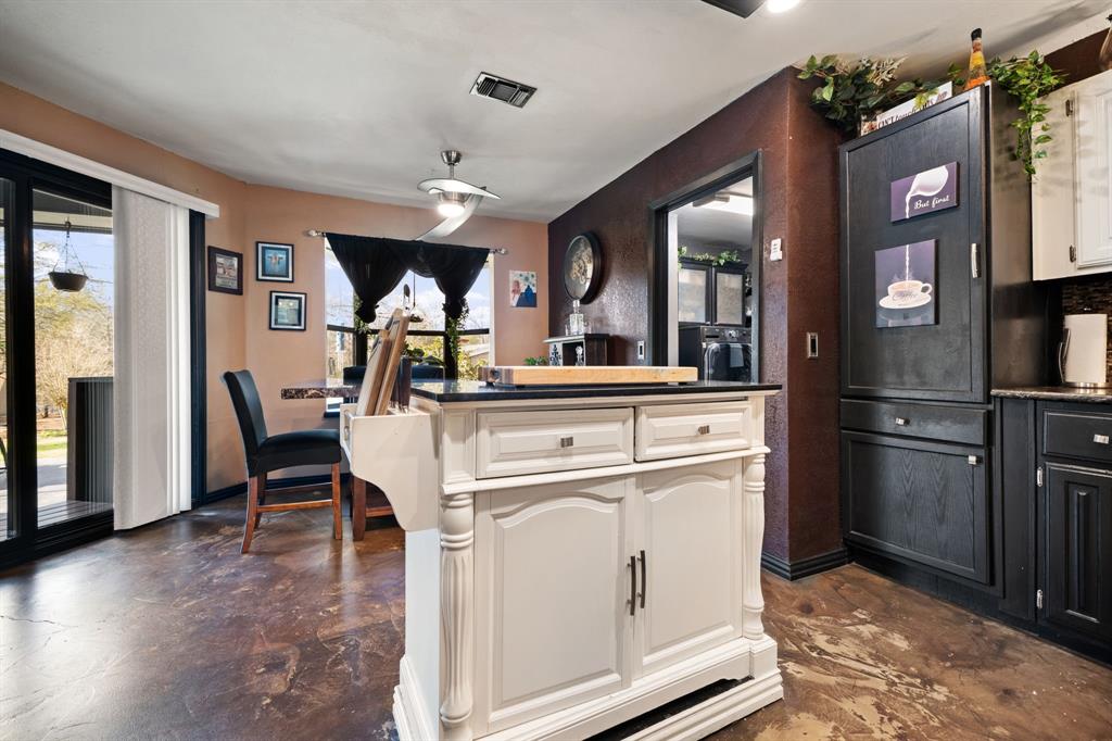 206 County Road Paris, TX 75462 - Photo 14 of 40
