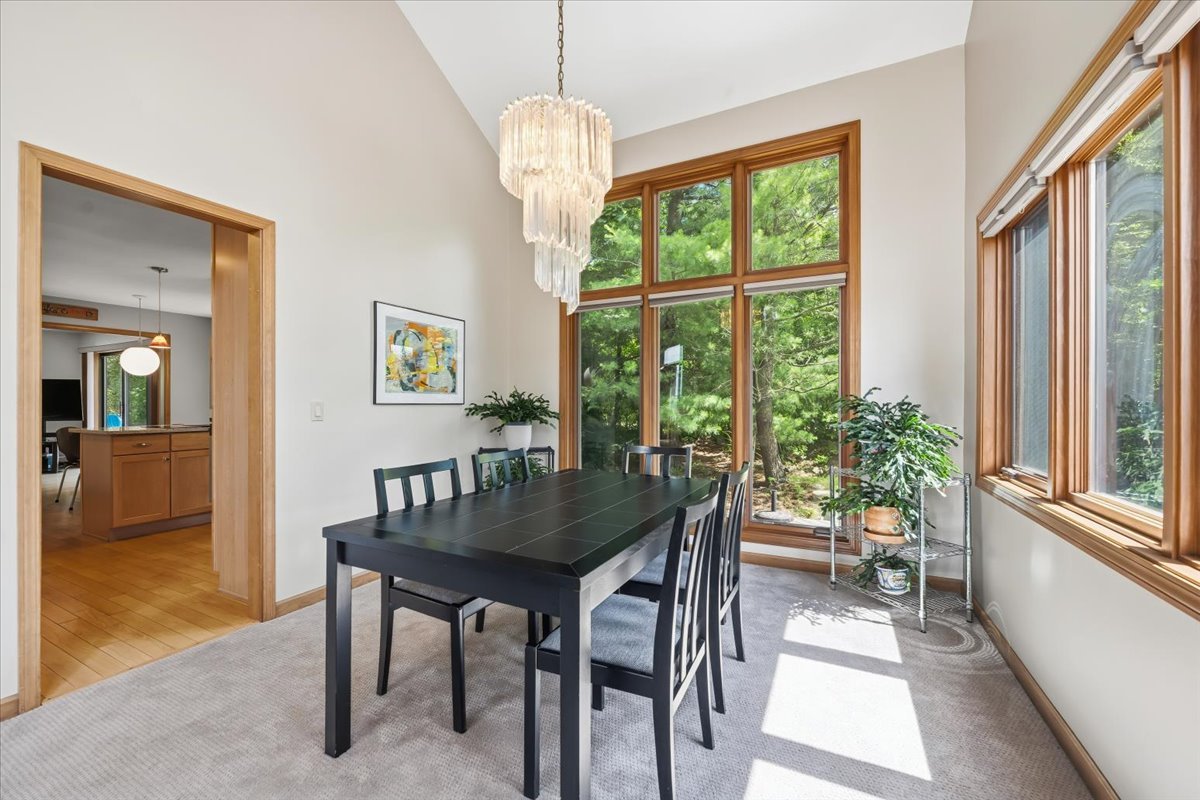 1755 Wiesbrook Road South Wheaton, IL 60189 - Photo 7 of 28