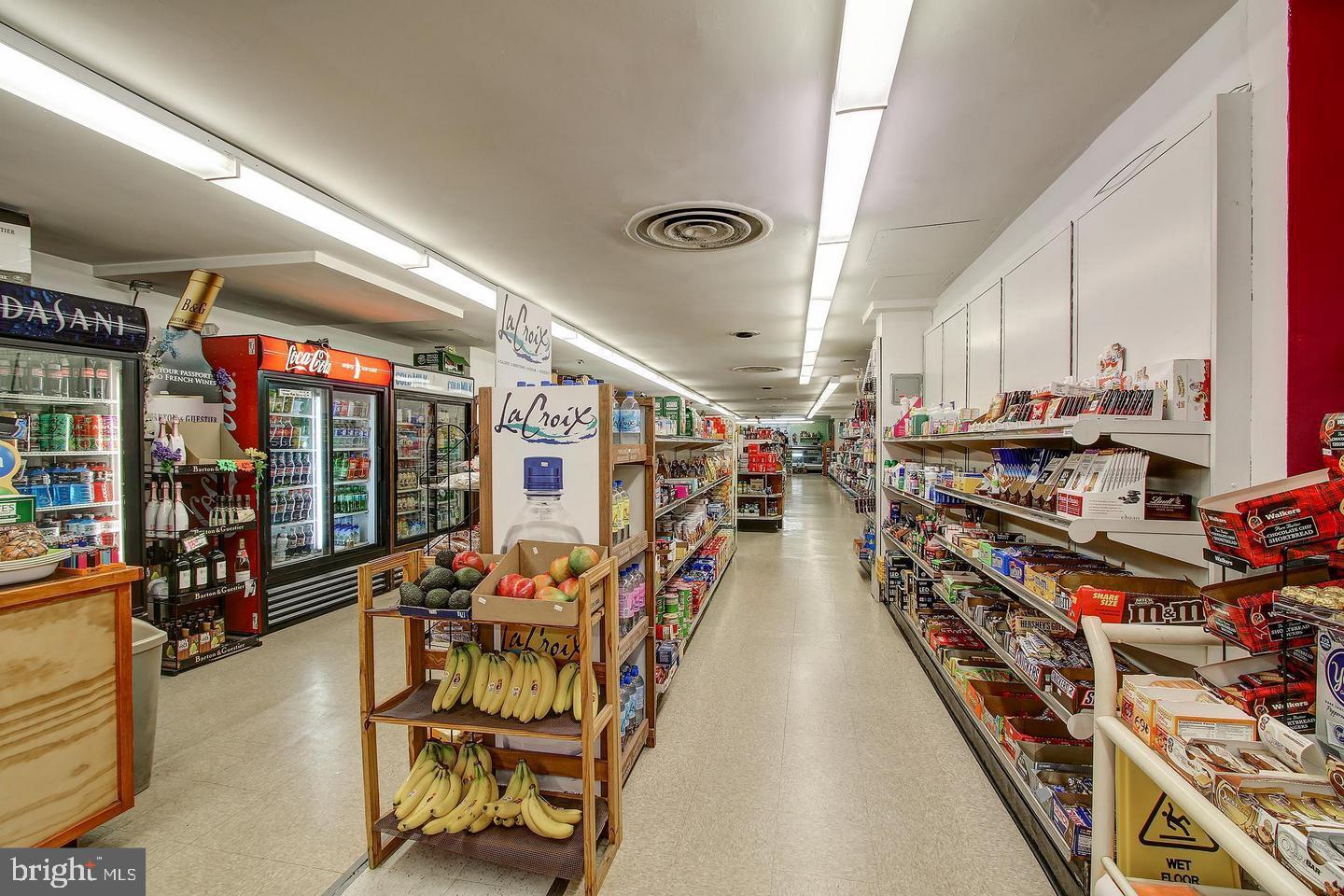 4201 Cathedral Avenue Northwest, Unit 1223E Washington, DC 20016 - Photo 22 of 26 a view of a room with gym equipment