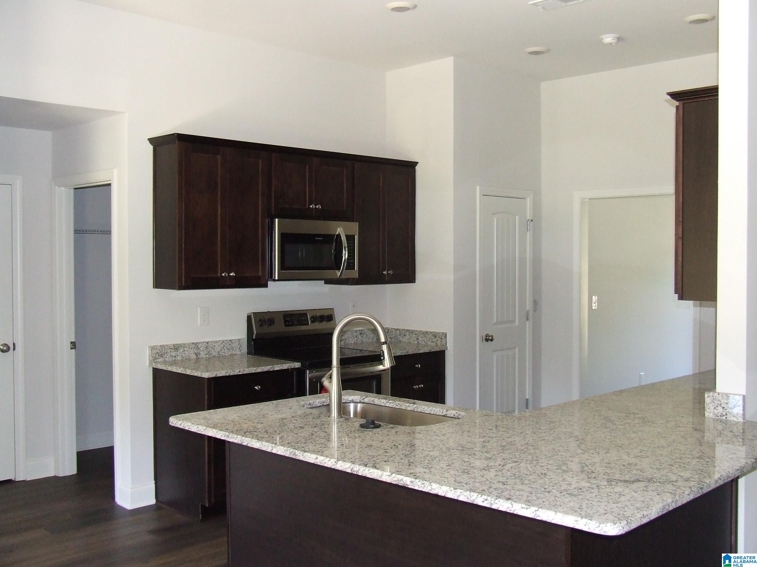 205 Dawsons Cv Drive Alabaster, AL 35007 - Photo 11 of 30