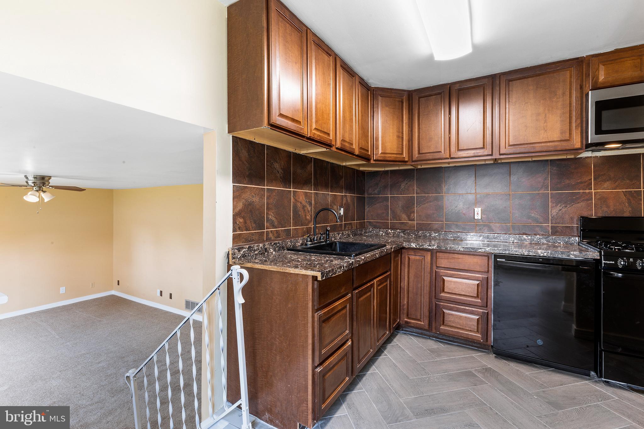 608 Warwick Road Fairless Hills, PA 19030 - Photo 16 of 37 Kitchen