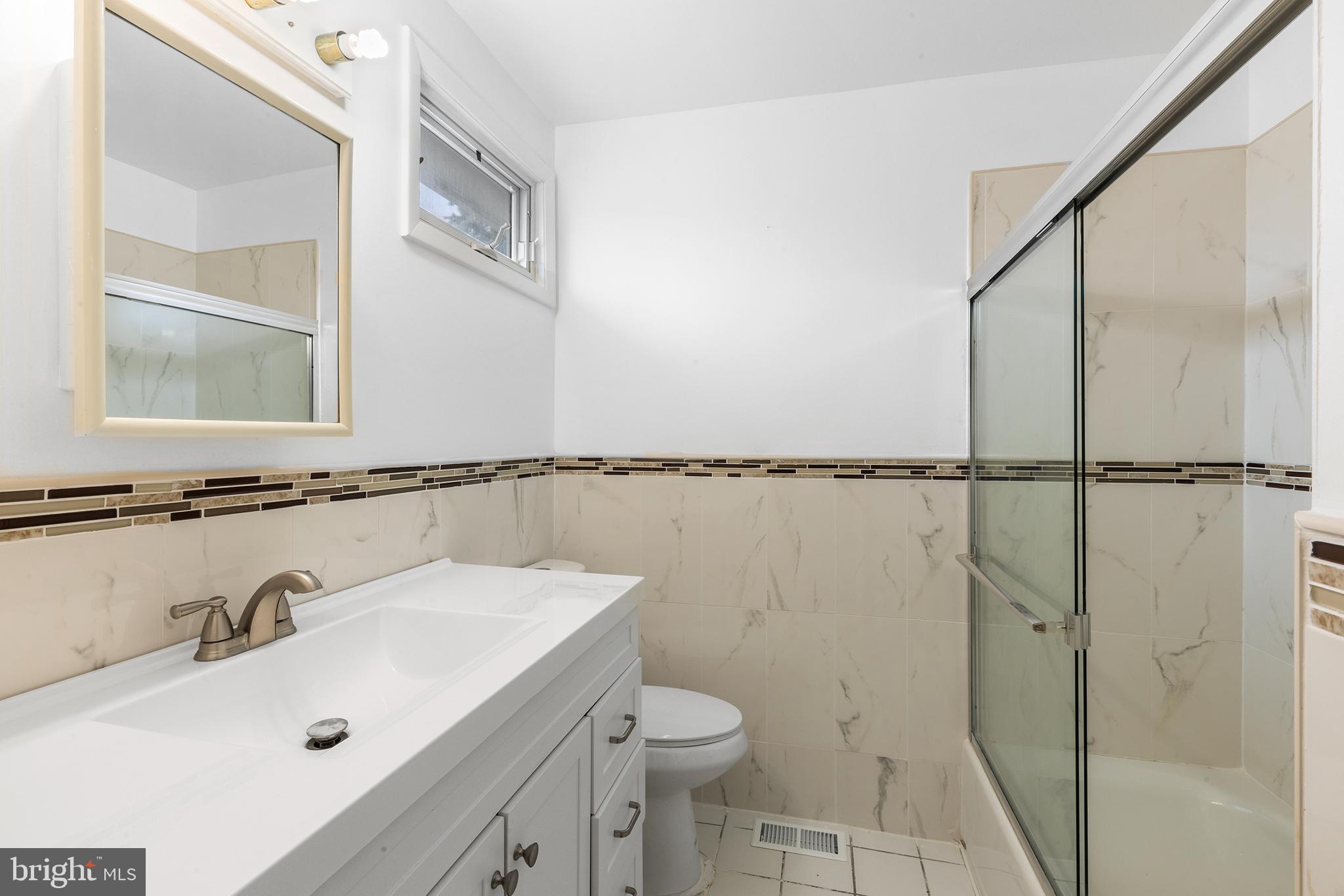 608 Warwick Road Fairless Hills, PA 19030 - Photo 21 of 37 Hall Bathroom