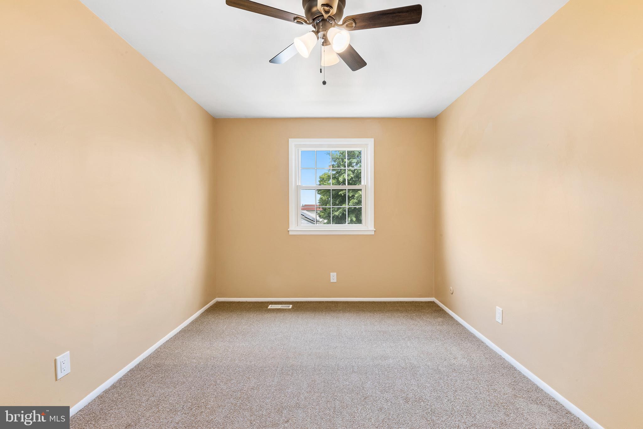 608 Warwick Road Fairless Hills, PA 19030 - Photo 26 of 37 Front Right Bedroom