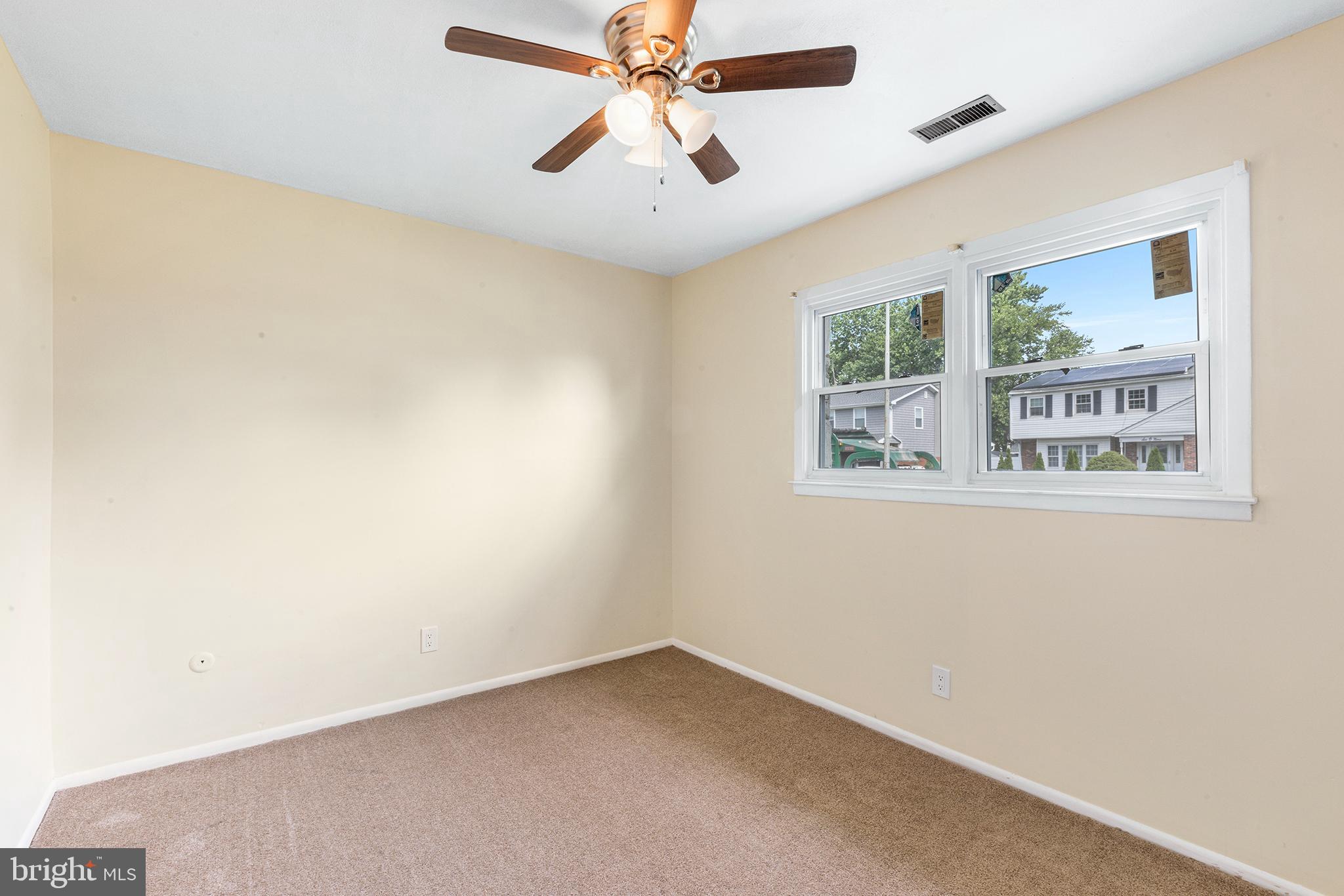 608 Warwick Road Fairless Hills, PA 19030 - Photo 4 of 37 1st Floor Bedroom