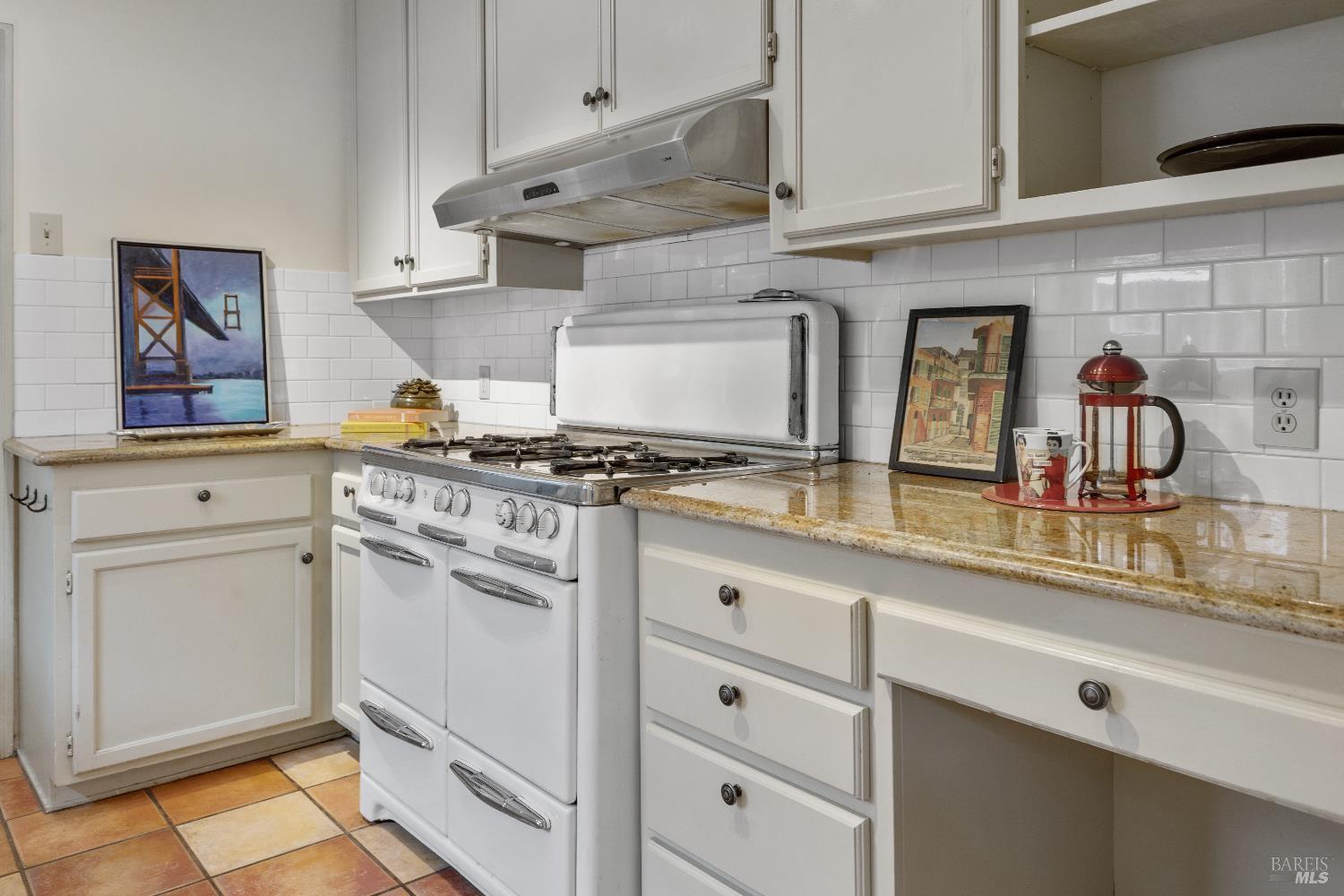 872 Carr Avenue Santa Rosa, CA 95404 - Photo 12 of 39