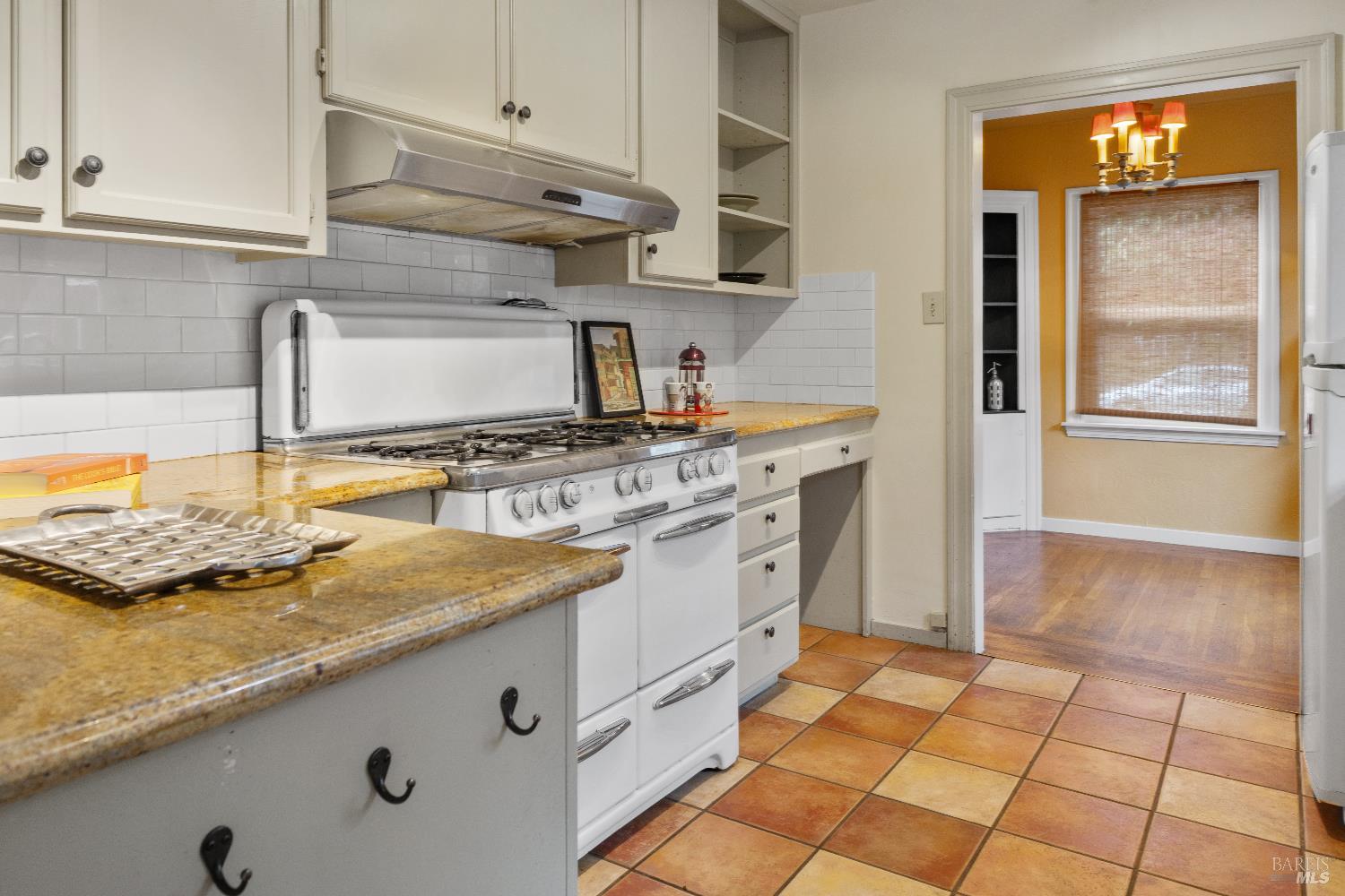 872 Carr Avenue Santa Rosa, CA 95404 - Photo 14 of 39