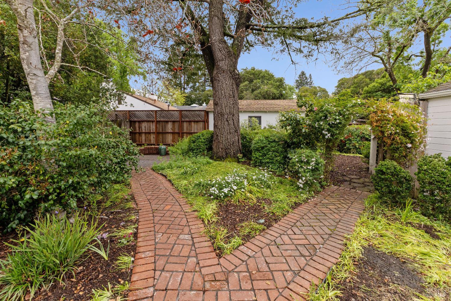 872 Carr Avenue Santa Rosa, CA 95404 - Photo 28 of 39