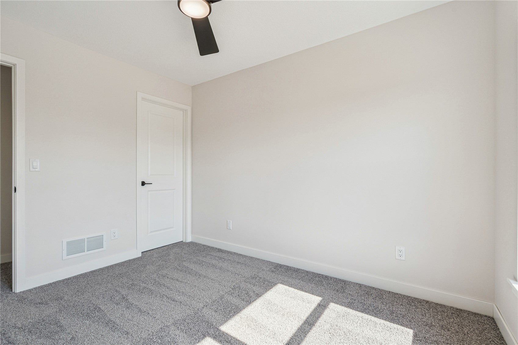 6944 Hackberry Loop Cedar Rapids, IA 52403 - Photo 19 of 31 Gallery Image 19
