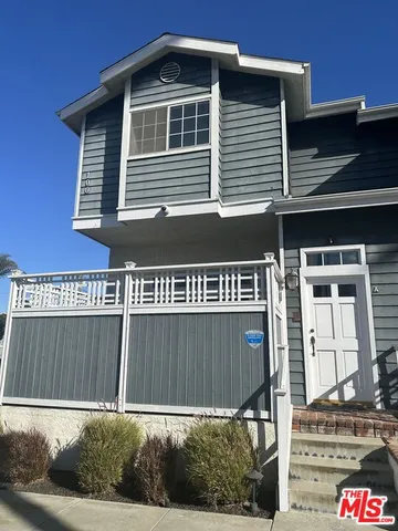 $1,100,000 | 100 South Catalina Avenue, Unit A, Redondo Beach, CA 90277